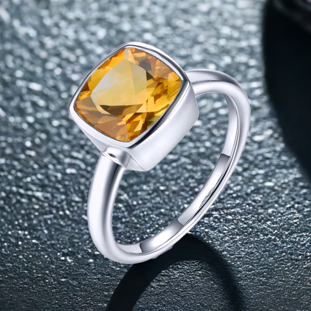 1.9 Carats Natural Citrine Classic Silver Rings